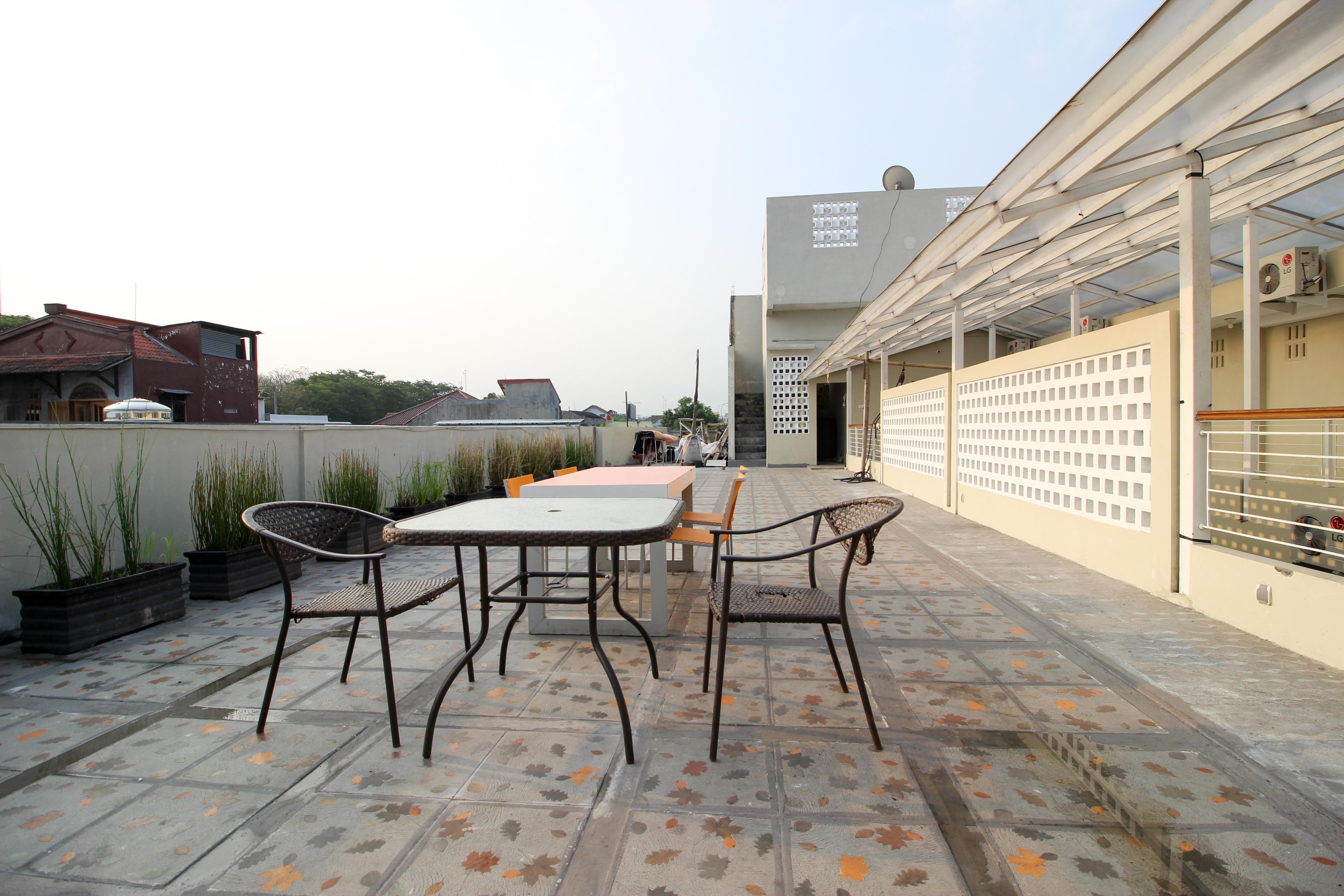 近中爪哇日惹国家发展大学红门酒店2号 Maguwo 外观 照片